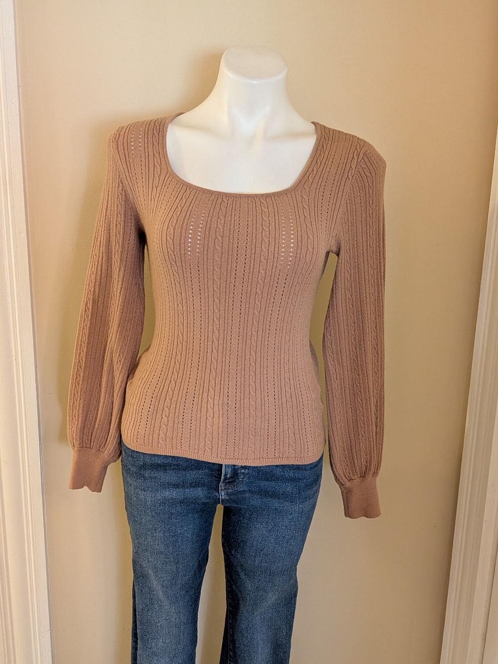 Tan cable knot sweater size XS
